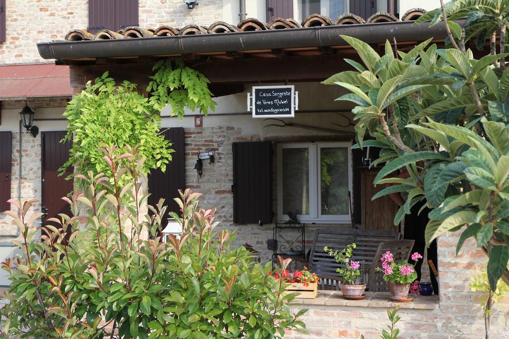 Casa Sorgente Bed and Breakfast San Costanzo Exterior foto