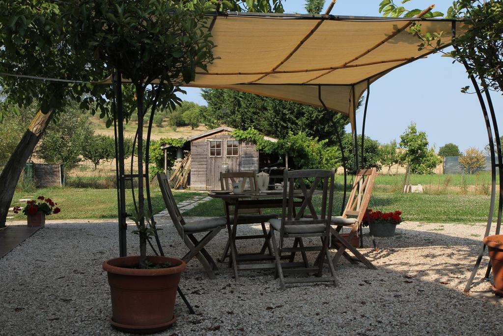 Casa Sorgente Bed and Breakfast San Costanzo Exterior foto